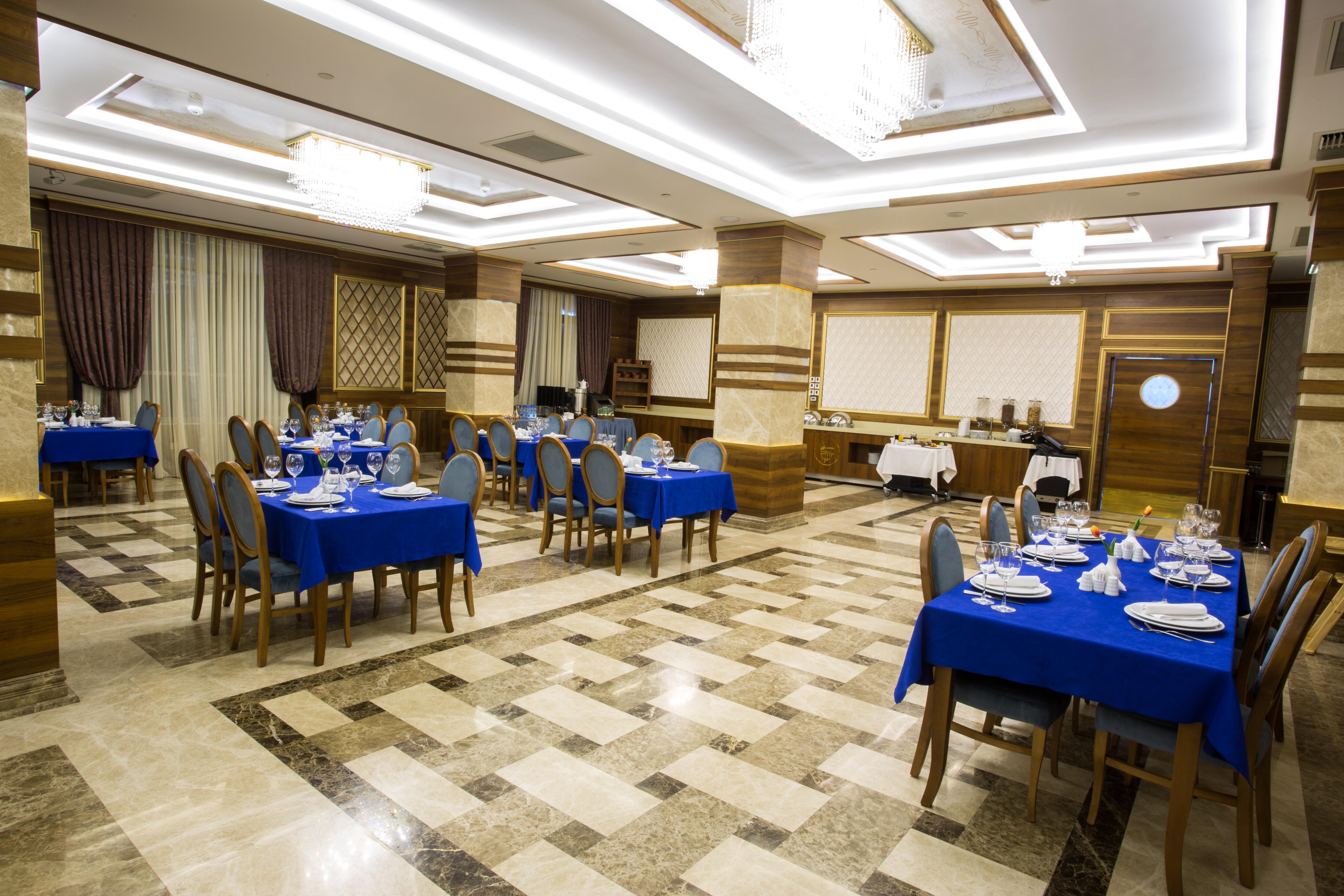 Otel Renaissance Palace Bakü