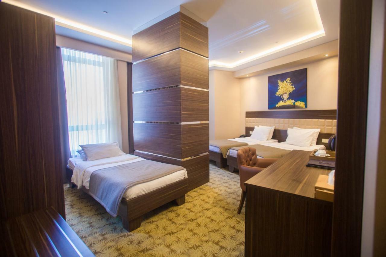 Renaissance Palace Otel 4*